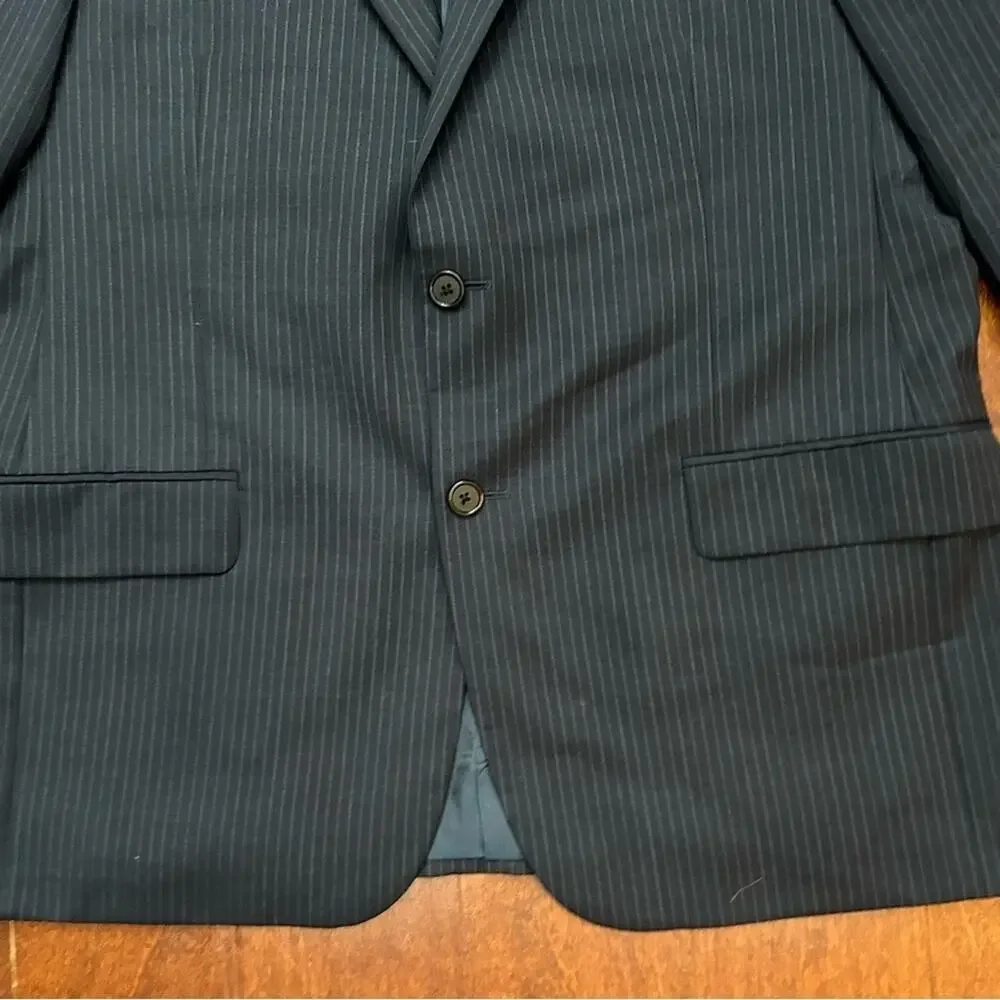 Hickey Freeman Men’s Blue Pin Stripe Blazer 100% Wool, Size 42 R